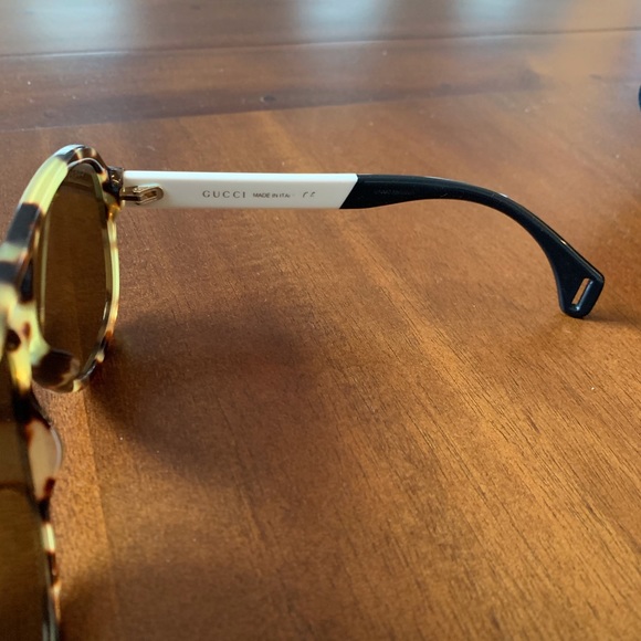 Gucci Tortoise Shell Aviators Sunglasses - Picture 6 of 7